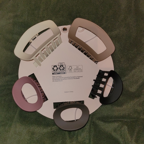 NEW Sincerely Jules Hair Clips made with Recycled Plastic - Picture 2 of 2
